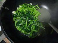 香飘的清炒茼蒿做法图解8)