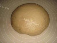 食欲满满的肠仔小面包做法图解9)