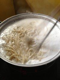 家常肉丝鸡蛋炒面做法图解2)