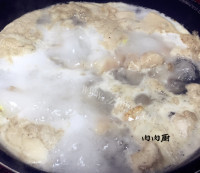 花生焖猪蹄做法图解5)