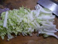 家常菜大白菜炒年糕做法图解3)