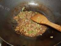 美味的肉末蒸豇豆做法图解13)