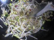 家常菜辣炒黄豆芽做法图解5)