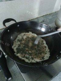 美味的虾皮煎蛋做法图解5)