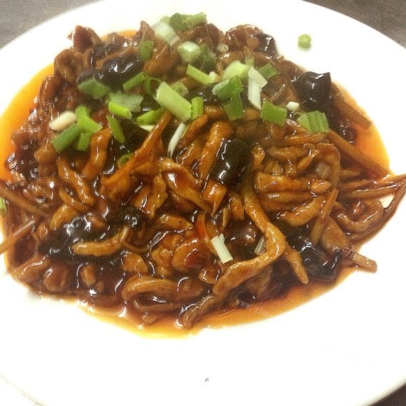 芳香四溢的鱼香肉丝