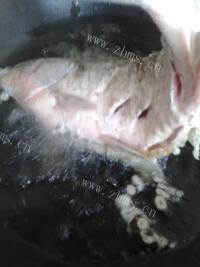 美味糖醋四孔鲤鱼做法图解14)