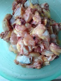美味的香菇闷鸡做法图解2)