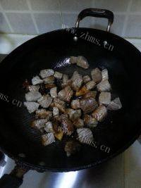 「经典美食」番茄牛肉煲做法图解6)