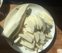 家常菜茭白炒肉片做法图解2)