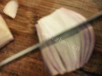 自制猪肉蔬菜咖喱做法图解5)