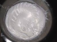 味道不错的戚风蛋糕做法图解7)