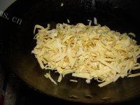 家常菜干豆腐炒韭菜做法图解3)