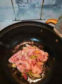 美味酱爆肉片做法图解4)