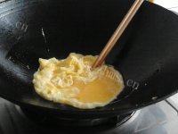「美味可口」香椿炒鸡蛋的做法图解四