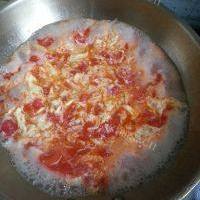 简单易做的番茄鸡蛋汤的做法图解七