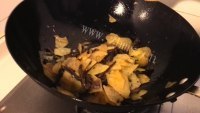 特色松蘑烧土豆片做法图解12)