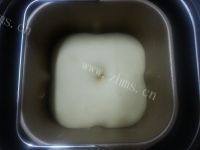 自制香葱面包做法图解2)