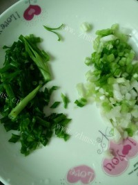 美味的豌豆糯米饭做法图解3)