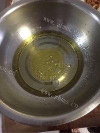 特下饭的戚风做法图解1)