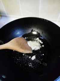 喷香的红烧鸡翅做法图解7)
