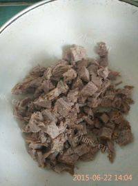 自制青椒牛肉酱做法图解2)
