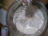 饱满的白菜猪肉水饺做法图解4)