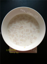 美味的水果燕麦粥做法图解5)