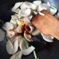 家常菜素炒杏鲍菇做法图解5)