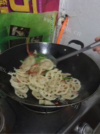 家常菜清炒莲藕做法图解6)