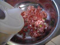 美味酸菜饺子做法图解4)