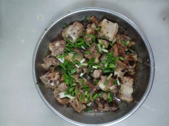 色泽鲜亮的豆豉蒸排骨