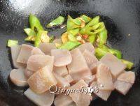 美味的魔竽豆腐炒山药做法图解9)