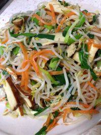 家常菜豆芽炒韭菜