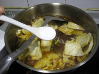 营养的青蒜豆腐煲做法图解8)