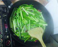 特色美食-蒜薹炒肉做法图解6)