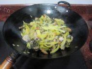 家常菜酸菜炒肉片