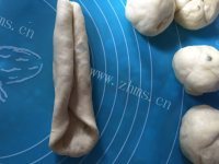 美味葡萄干贝果做法图解5)