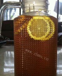 独特的柠檬蜂蜜水做法图解3)