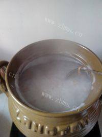 自制香菇滑鸡粥做法图解4)