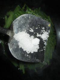 诱人的芹菜拌干丝做法图解5)