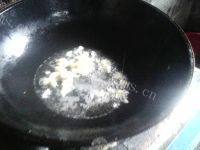 土豆炒木耳做法图解4)