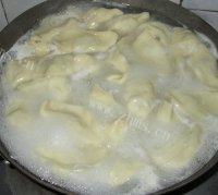 美味的藕肉水饺做法图解10)