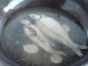 西洋菜鱼汤做法图解2)