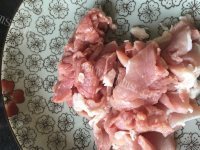 美味的杏鲍菇炒肉做法图解3)