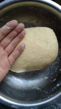 口感饱满的炸糖糕做法图解3)