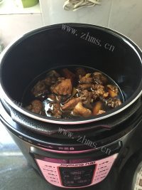 好吃的茶香栗子鸡做法图解5)