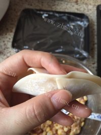 美味的玉米饺子做法图解8)