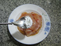 风味泡菜炒鸡柳做法图解5)