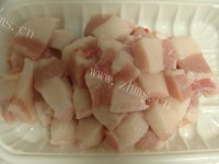 家常菜白菜炒肉做法图解2)
