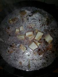 自制炖鸡腿做法图解9)